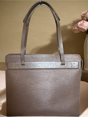 Louis Vuitton Taupe Leather Epi Tote